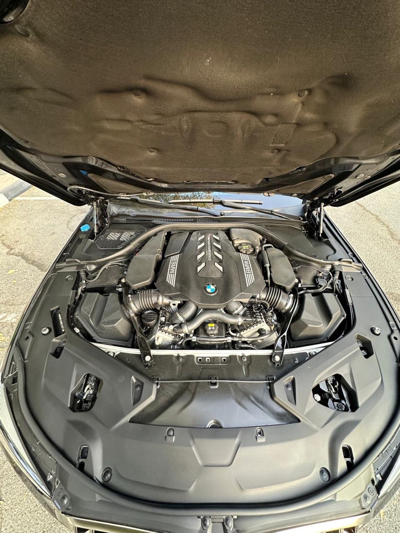 بي أم دبليو M850i