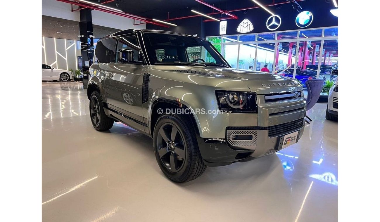 Land Rover Defender Defender 90 X-Dynamic P300 /V4 / 2023 /3 Year warranty and service contract