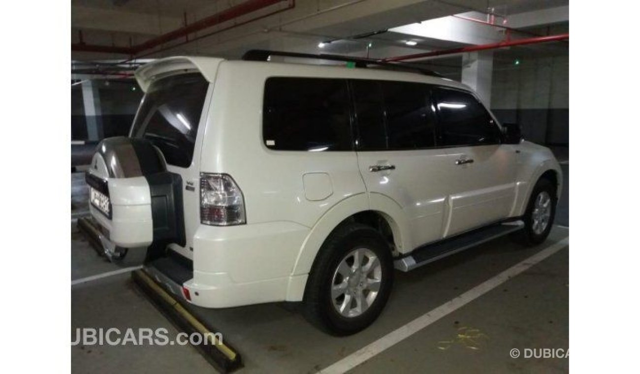 Mitsubishi Pajero 2014 Full options Gulf Specs