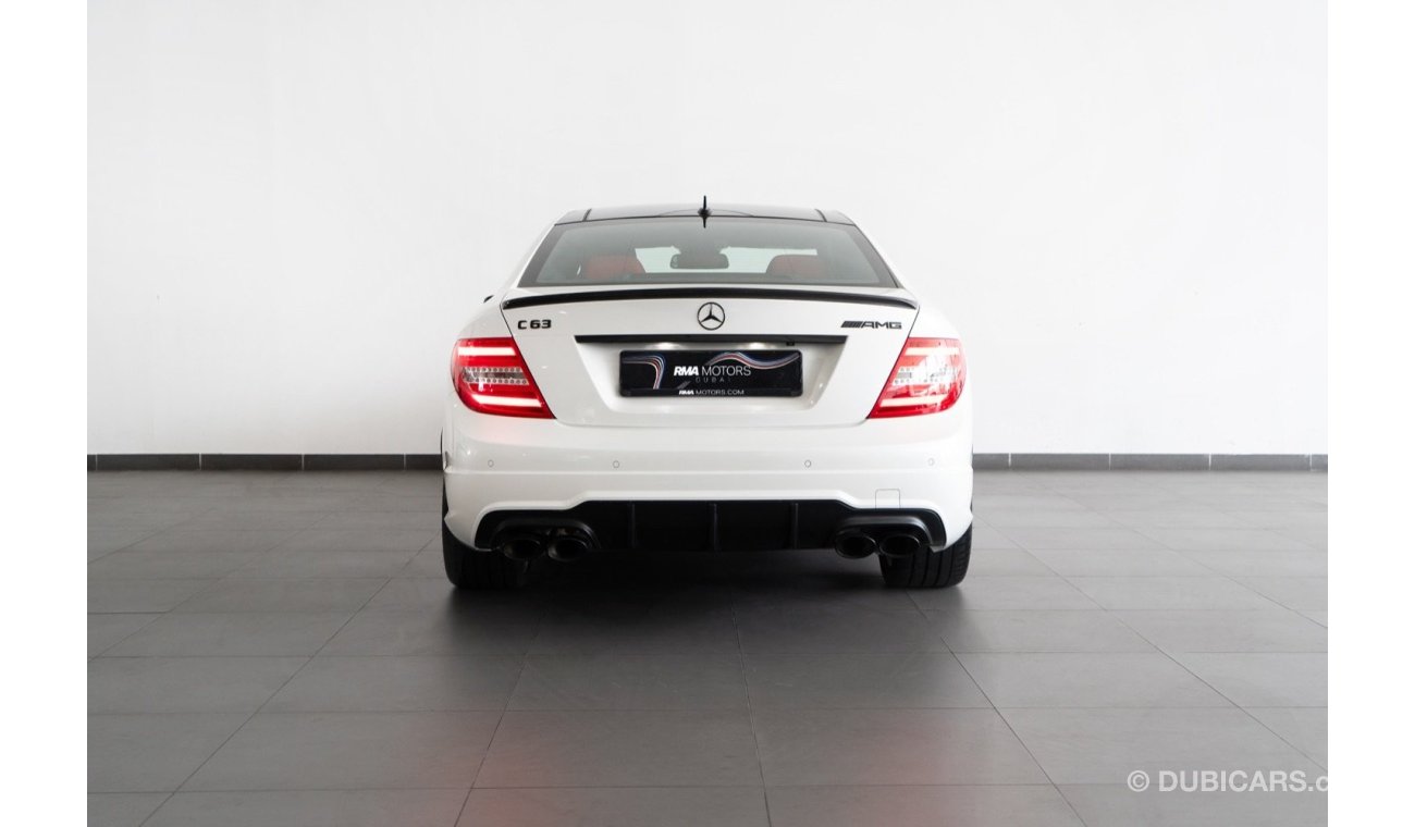 مرسيدس بنز C 63 AMG Std 2013 Mercedes-Benz C63 / P30 Performance Pack