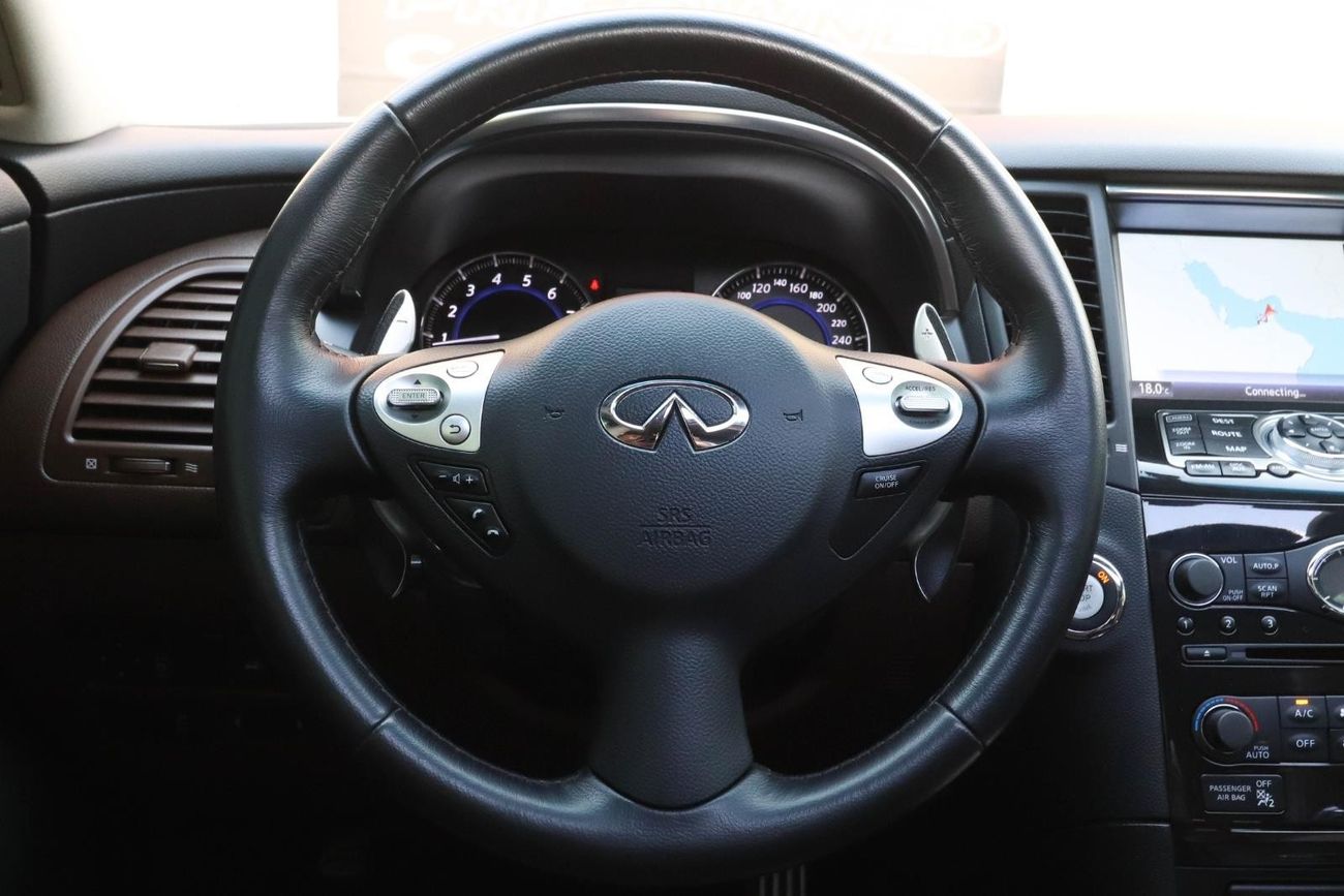 Infiniti QX70 S51