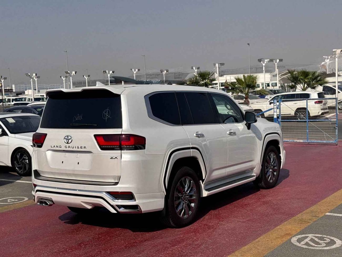 Toyota Land Cruiser 2024 (RIGHT HAND DRIVING) LAND CRUISER 300 ZX 3.5L PETROL 7-SEATS BRAND NEW 0KM FOR EXPORT ONLY