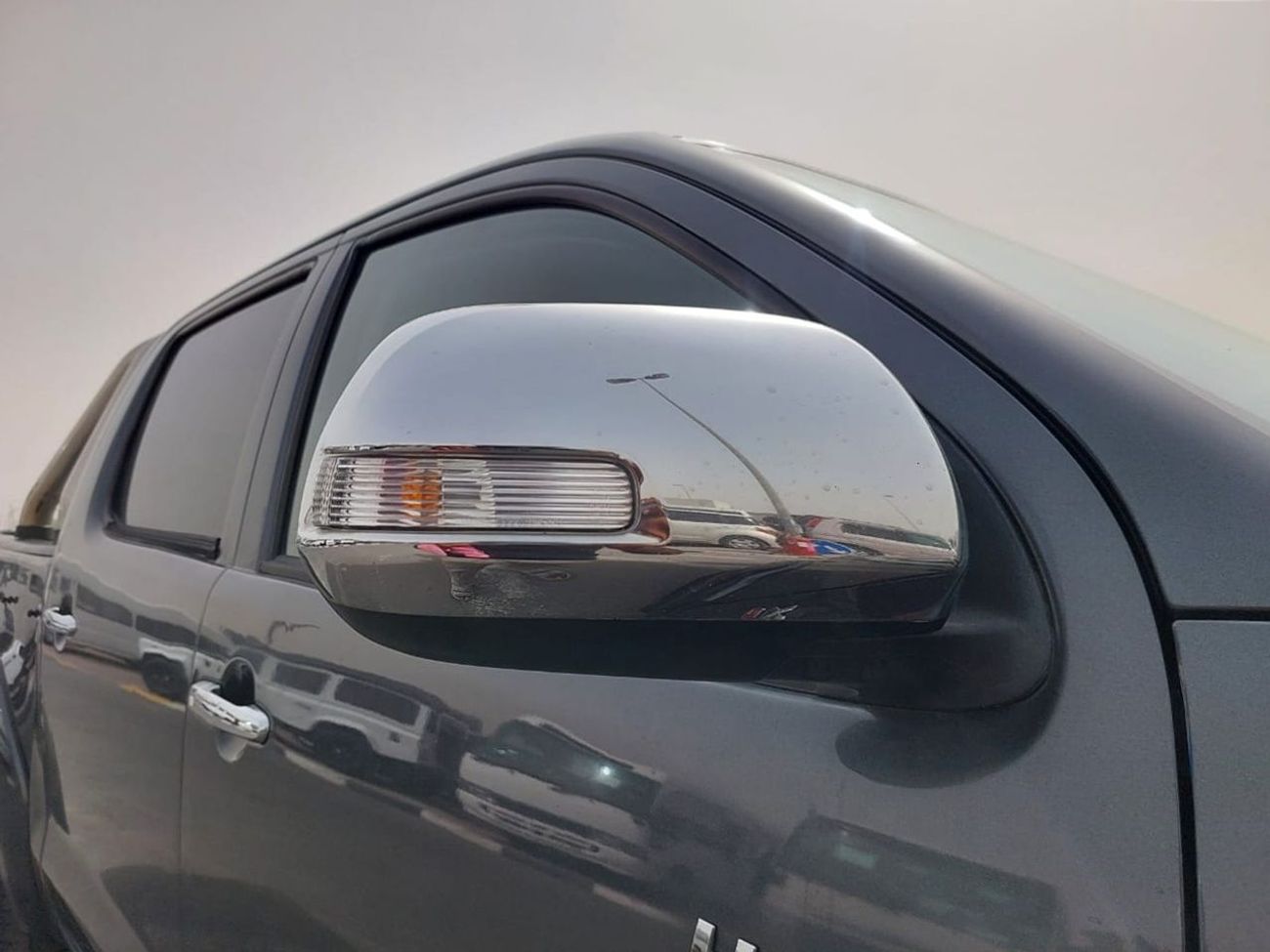 Toyota Hilux TOYOTA HILUX PICKUP RHD 2014 MODEL 3.0 L DIESEL AUTOMATIC(PM49778)