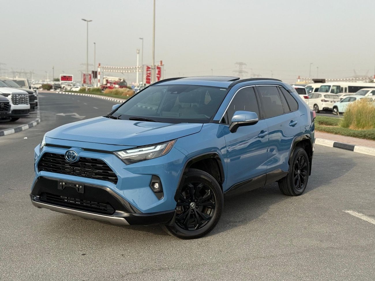 مستعملة تويوتا راف ٤ Hybrid XSE Premium Black edition 2022 للبيع في دبي ...