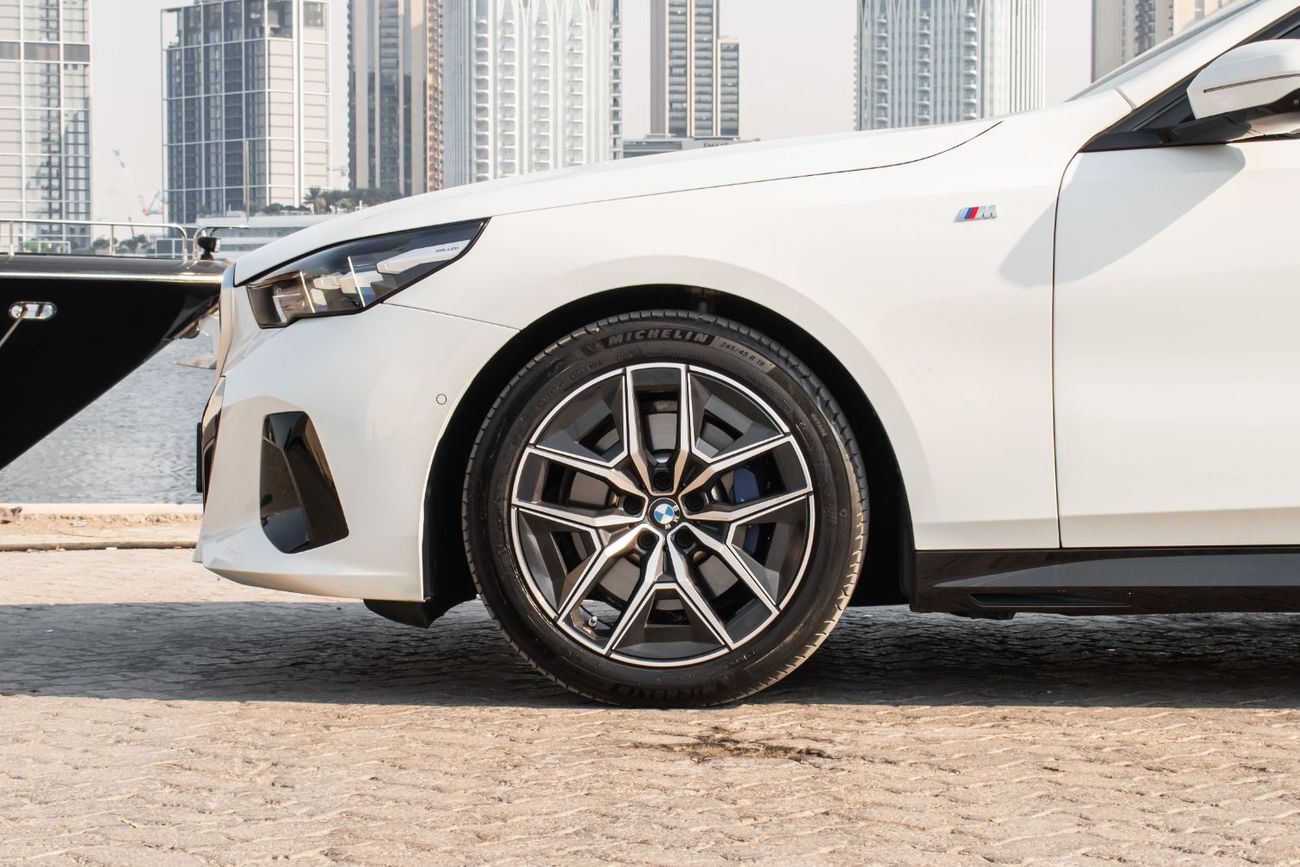 بي أم دبليو 520i M KIT