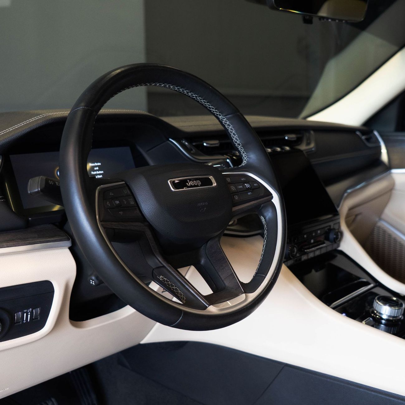 جيب جراند شيروكي L Limited 3.6L AED 2,624 pm • 0% Downpayment • Grand Cherokee L Limited • 1 Year Warranty