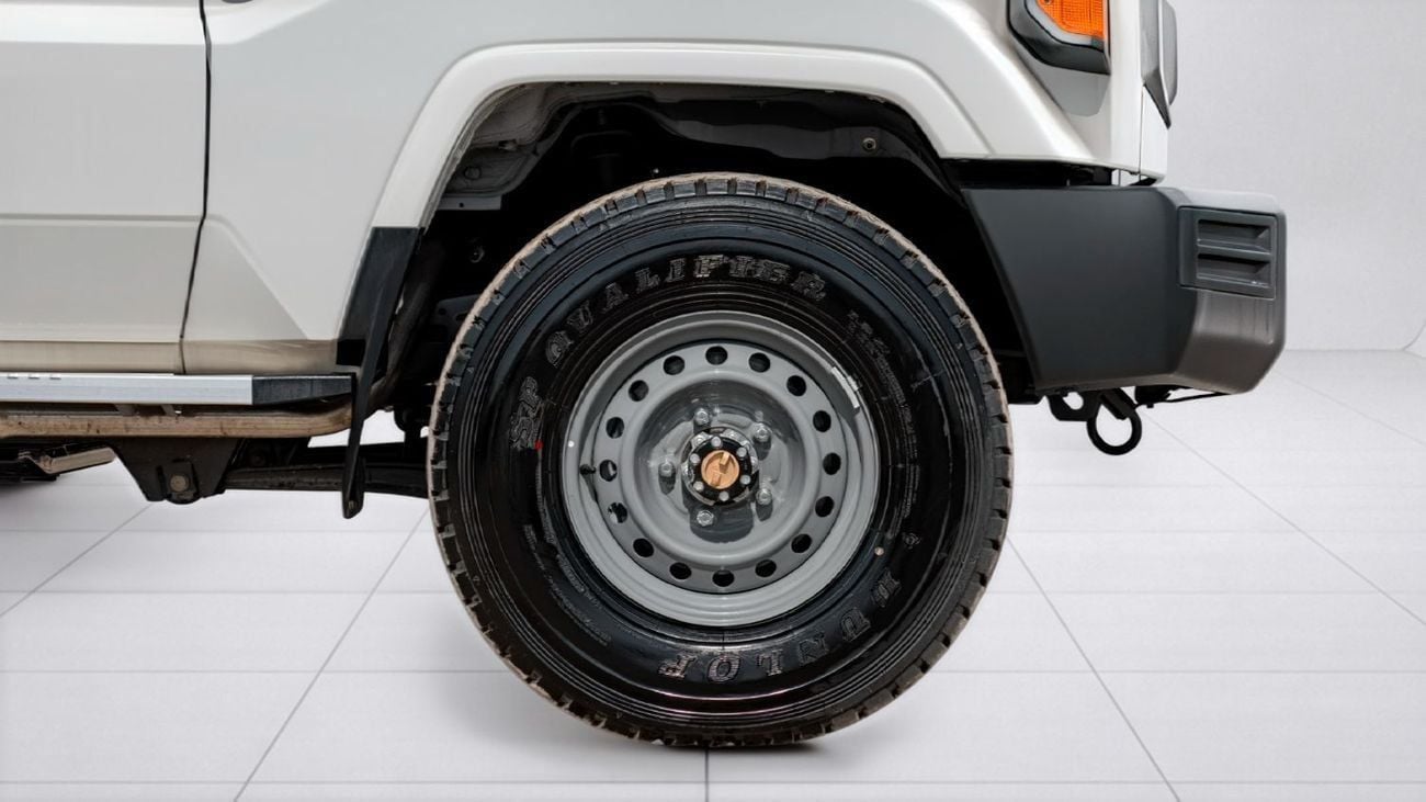 Toyota Land Cruiser 70 