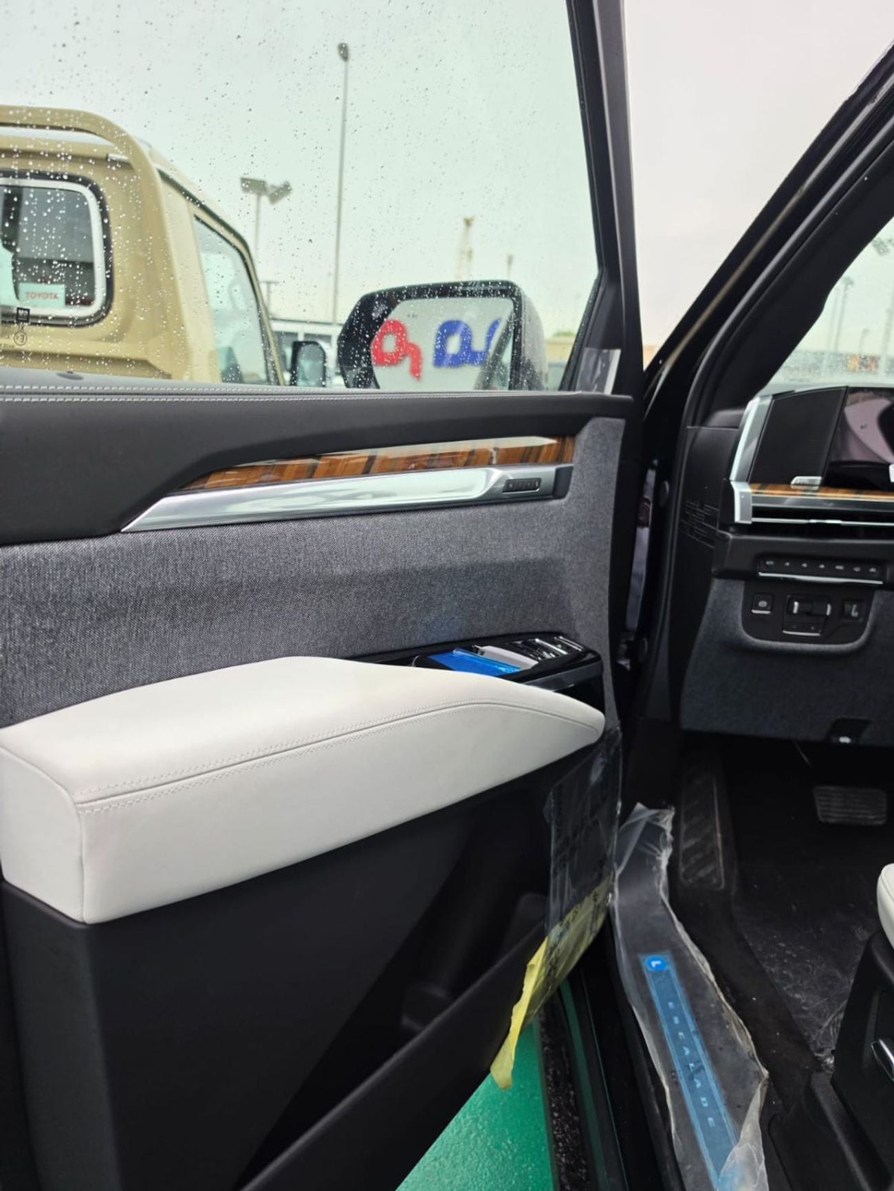 Cadillac Escalade Cadillac Escalade 6.2L Sport Platinum VIP 2026 – Full Option (24” Wheels | VIP Edition)