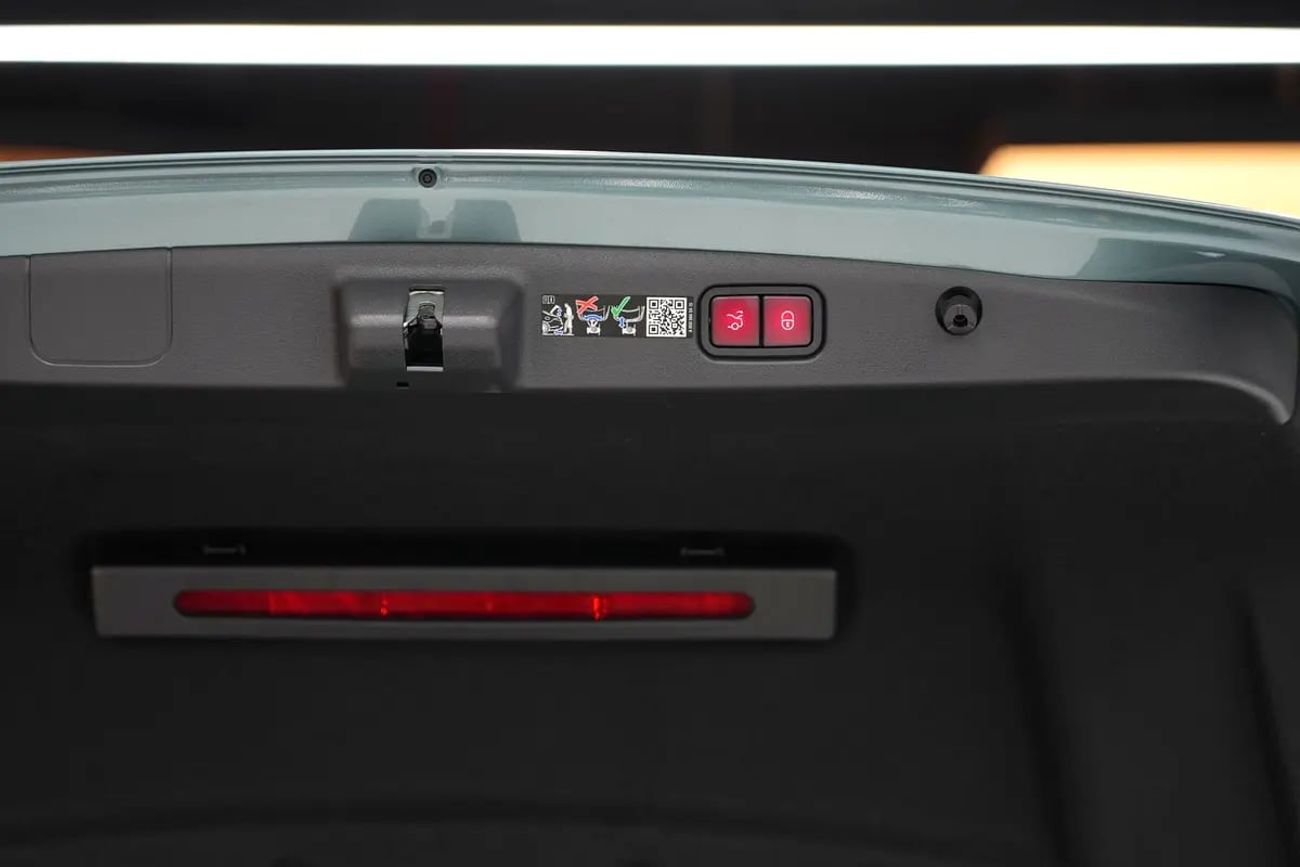 Mercedes-Benz E300 E 300 | GCC 0km | Agency Warranty | AMG Package