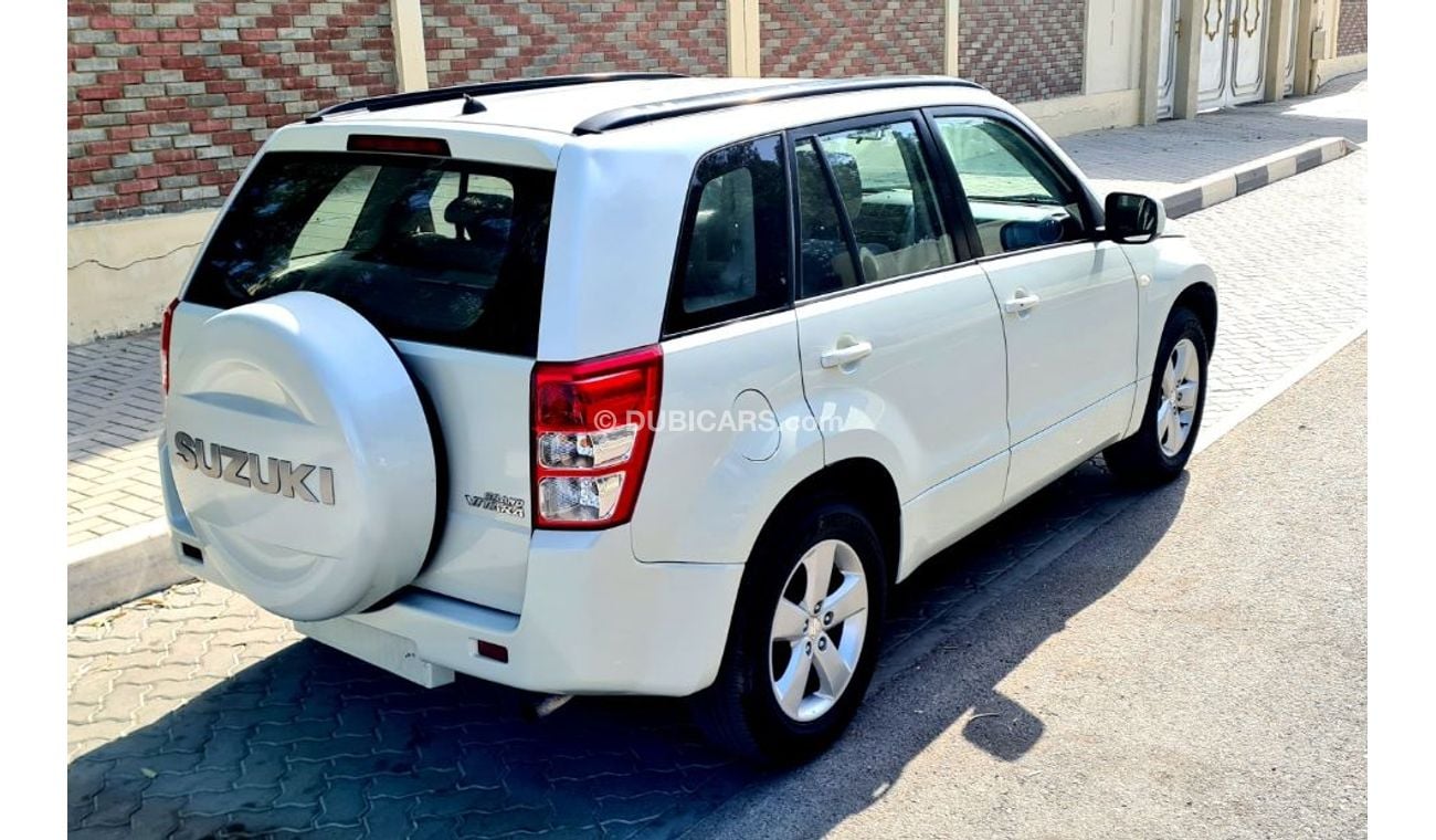 Suzuki Grand Vitara SUZUKI GRAND VITARA GCC SINGLE OWNER  EXTRA CLEAN  . ACCIDENT FREE  . NO MECHANICAL FAULTS