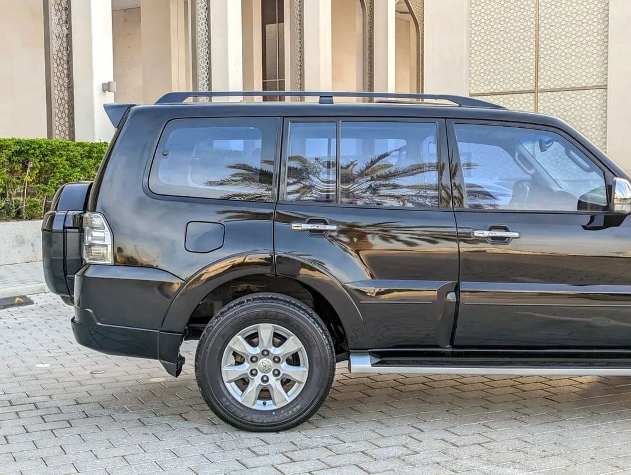 Mitsubishi Pajero GLS TOP FULL OPTION GCC V6 3.5L IN EXCELLENT CONDITION