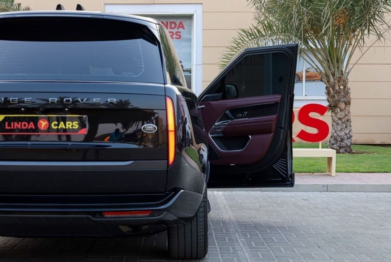 لاند روفر رينج روفر Range Rover Vogue HSE P400 2023 GCC under Agency Warranty with Flexible Down-Payment/ Flood Free.
