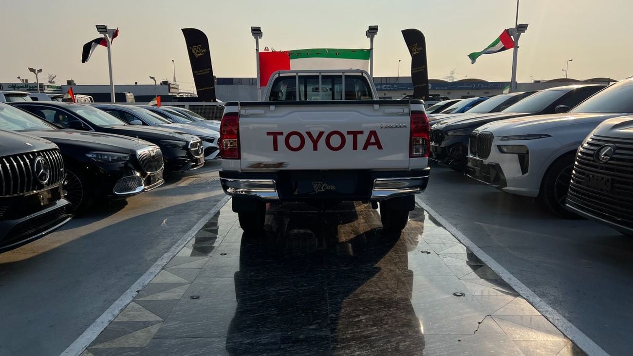 تويوتا هيلوكس GLX 2.7L Single Cab Utility 4WD M/T