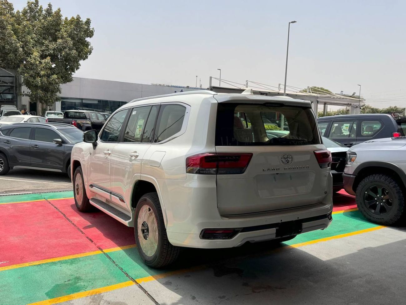 تويوتا لاند كروزر 2025 TOYOTA LAND CRUISER VX 3.5L HYBRID 4X4 BRAND NEW 0KM