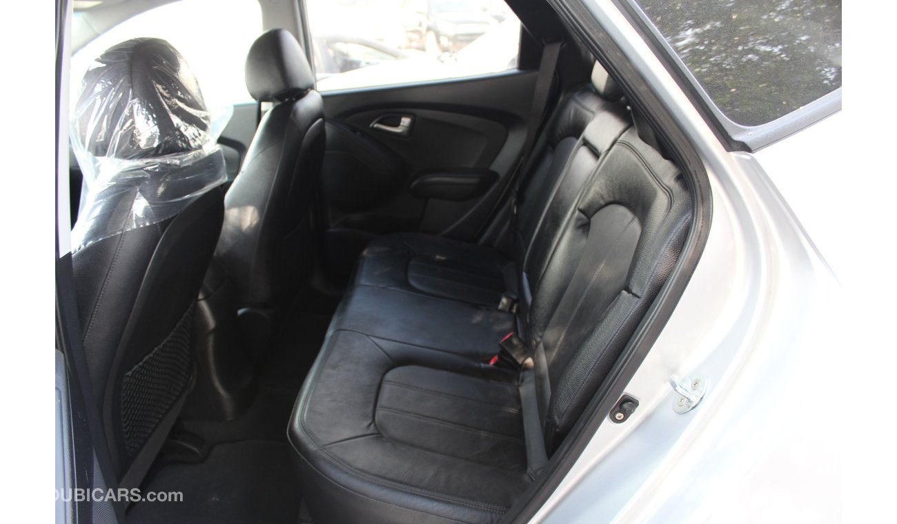 Hyundai Tucson no paint and navigation system