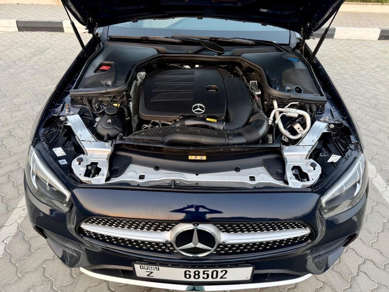 Mercedes-Benz E300 4Matic