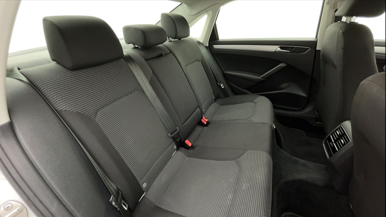 فولكس واجن باسات 2018 S | AED 673/Month | 0 DP | 30 Day Return | Warranty | Service History