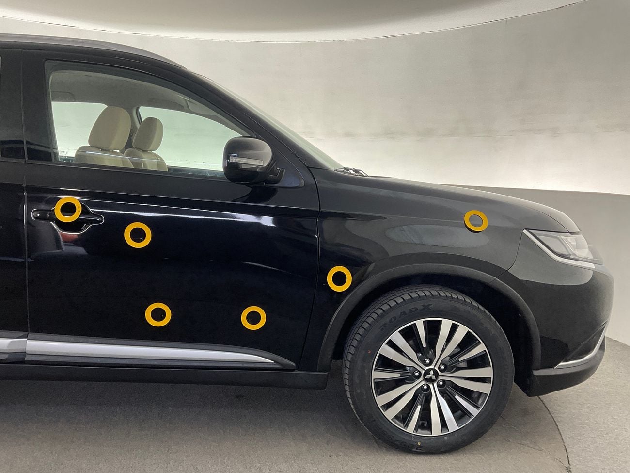 ميتسوبيشي آوتلاندر 2.5 GLX AUTO 4WD 7SEAT ML FABRIC SEATS | شامل الضمان | 0 ﺪﻔﻋﺓ ﺃﻮﻟﻯ