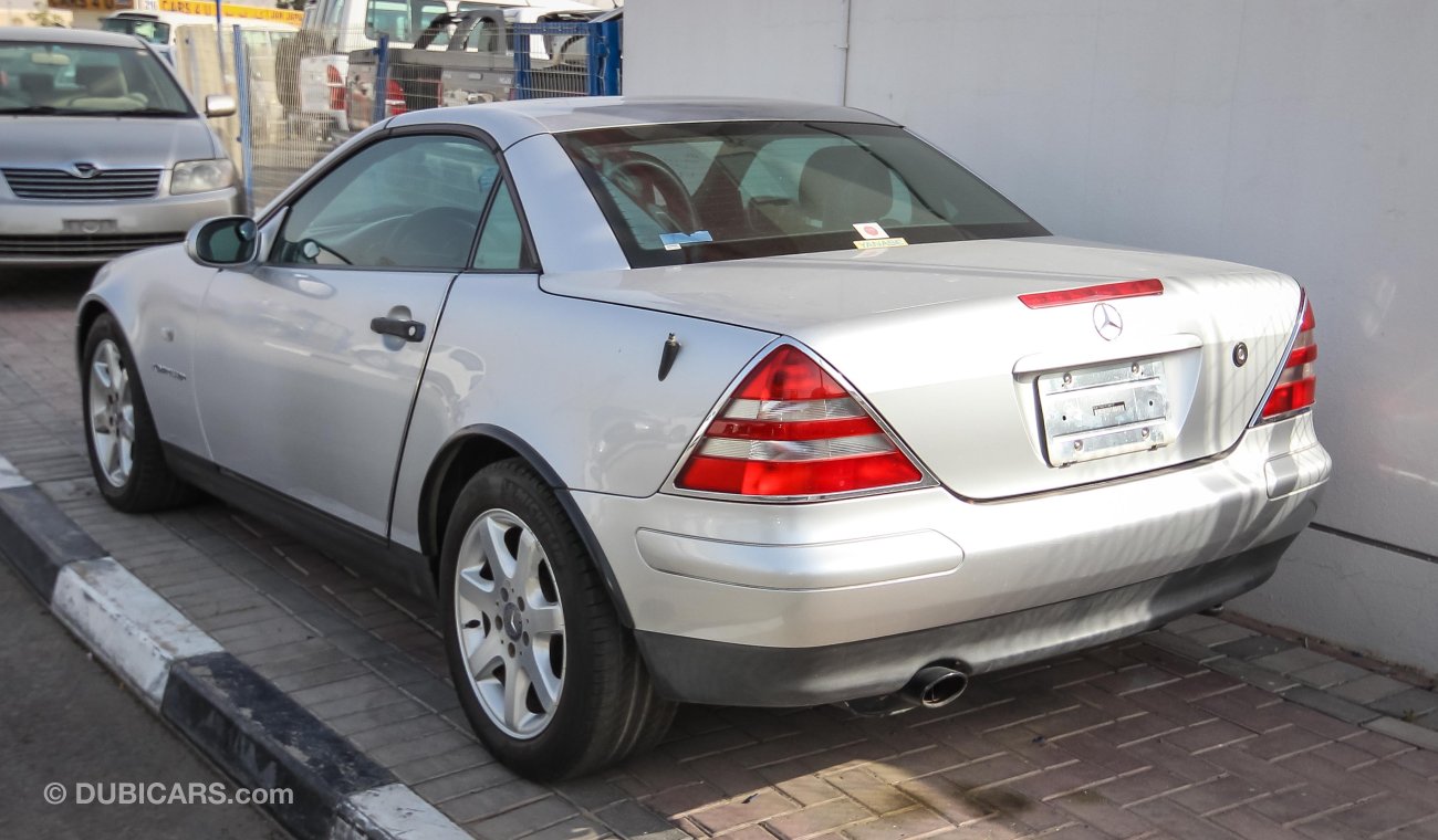 مرسيدس بنز SLK 230