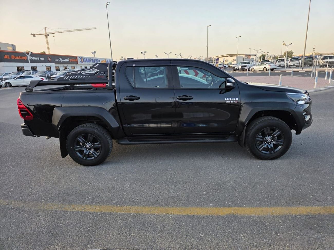 Toyota Hilux TOYOTA HILUX PICK UP SR5 GR SEATS 2024 WHITE 4WD AT DIESEL = RIGHT HAND