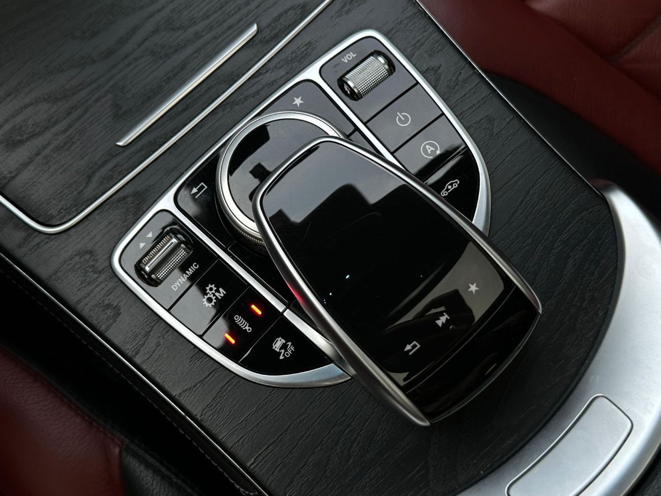 Mercedes-Benz GLC 43 AMG 4MATIC 3.0L (362 HP) MERCEDES GLC-43 2018 GCC ORGINAL PAINT // ACCIDENT FREE // PERFECT CONDITION