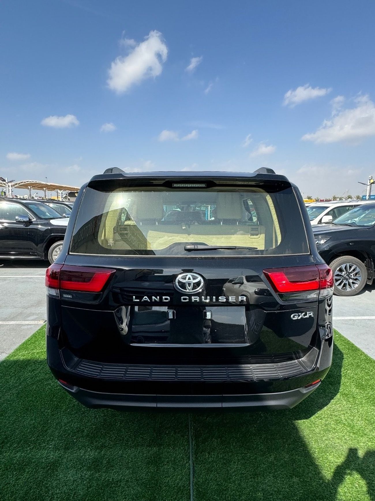 Toyota Land Cruiser Toyota Land Cruiser GXR 4.0 Black Color Interior Beige