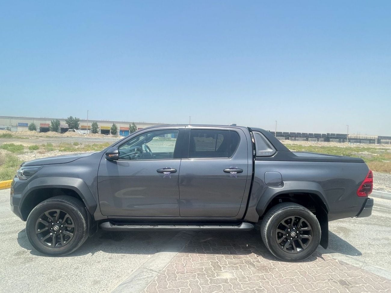 Toyota Hilux DIESEL HILUX ROGUE ,2.8L ,RIGHT HAND HAND DRIVE ,AUTO TRANSMISSION