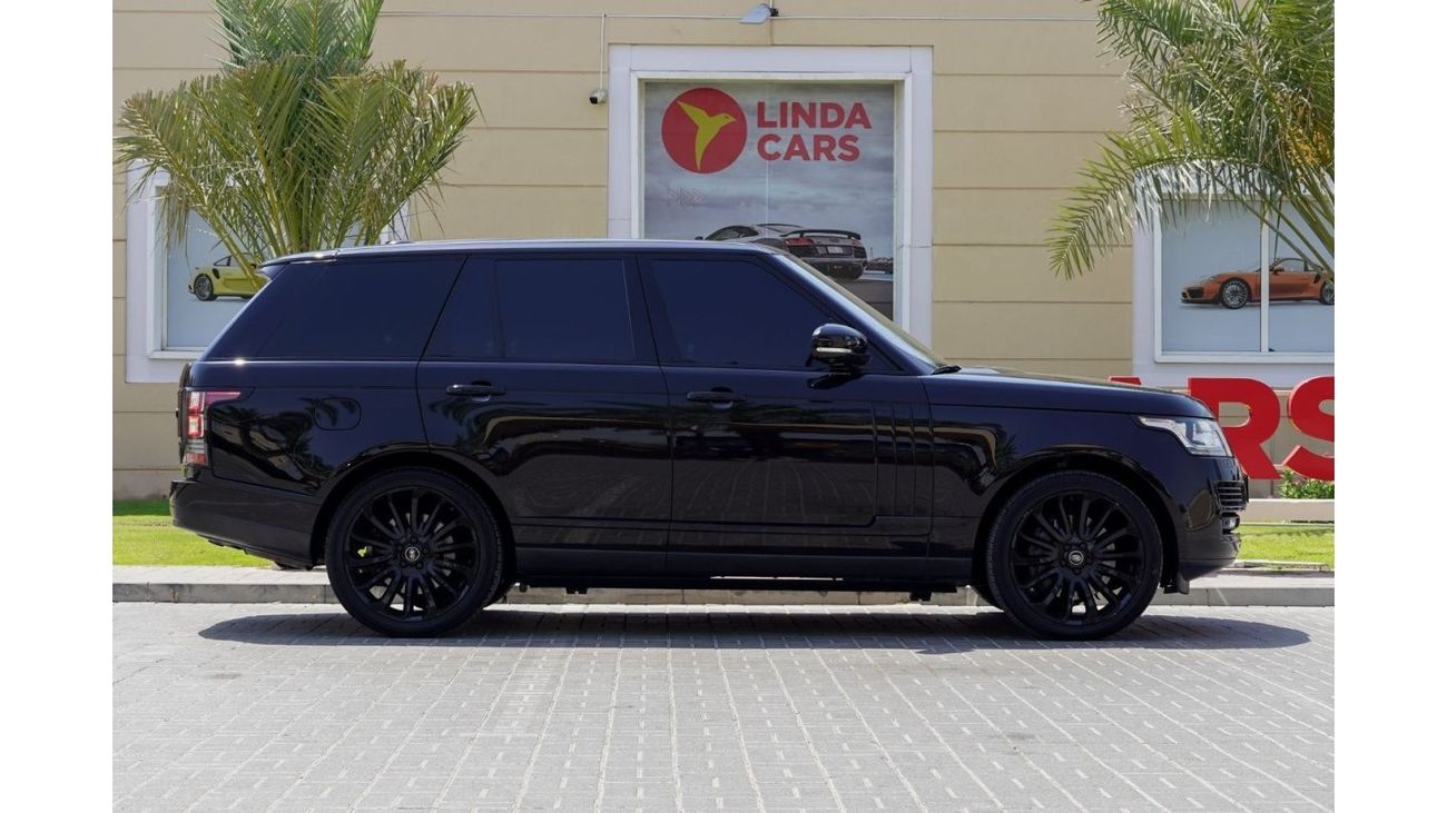 Land Rover Range Rover Range Rover Vogue SE Supercharged 2016 GCC under Warranty with Flexible Down-Payment/ Flood Free.