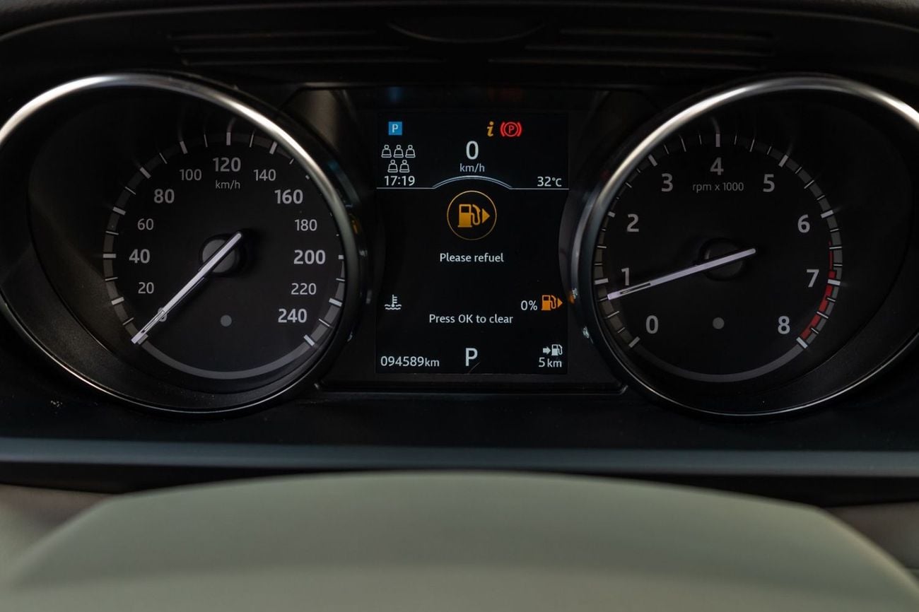 Land Rover Discovery SE Land Rover Discovery Si4 (7SEATER) 2019 GCC | Warranty for 1,249.00 AED monthly