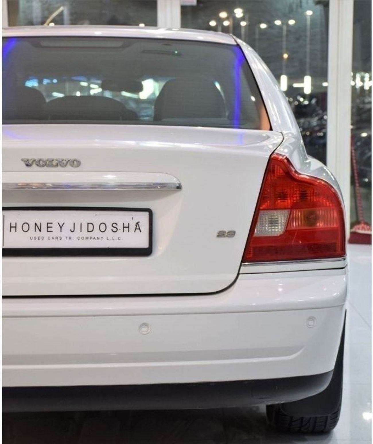 فولفو S80 EXCELLENT DEAL for our Volvo S80 2.9 LIMOUSINE! ( 2004 Model! ) in White Color! GCC Specs