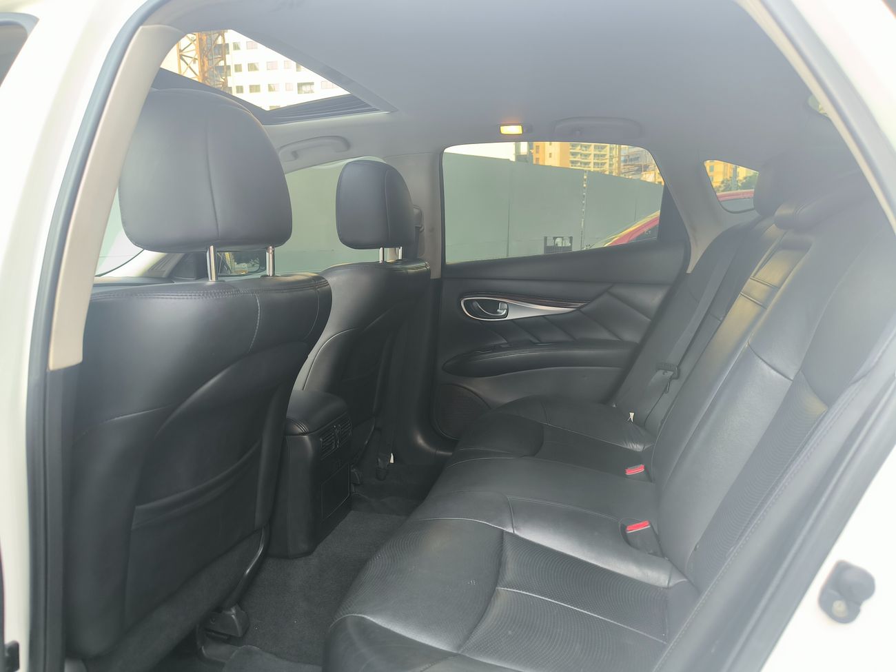 إنفينيتي Q70 Luxury 3.7L