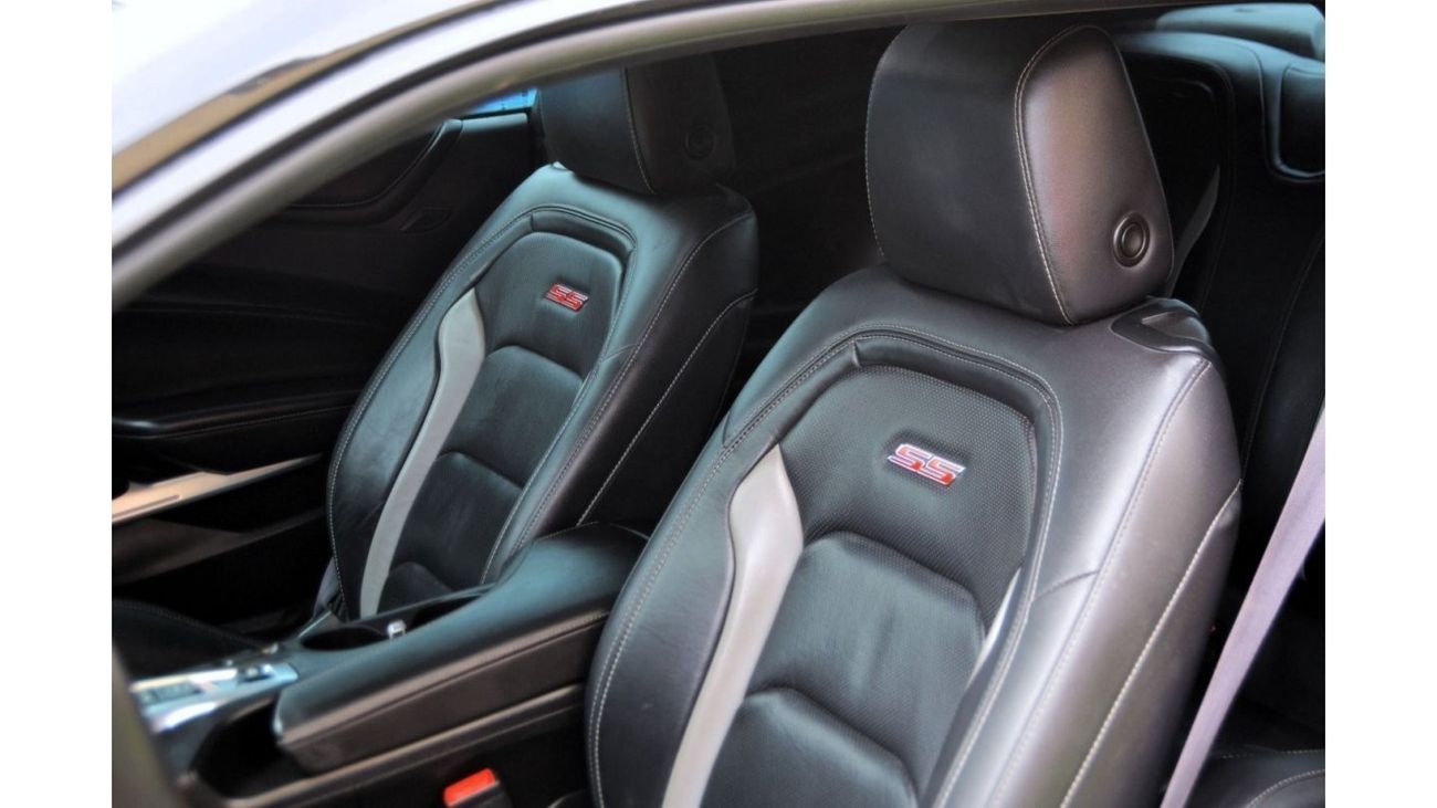 Chevrolet Camaro CAMARO-SS-6.2L//CLEAN TITLE//SUN ROOF//AIR BAGS**NEW LOOK