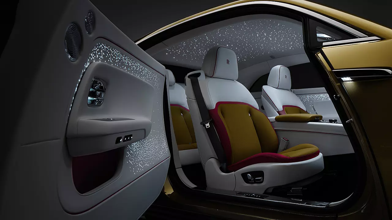 Rolls-Royce Spectre interior - Seats