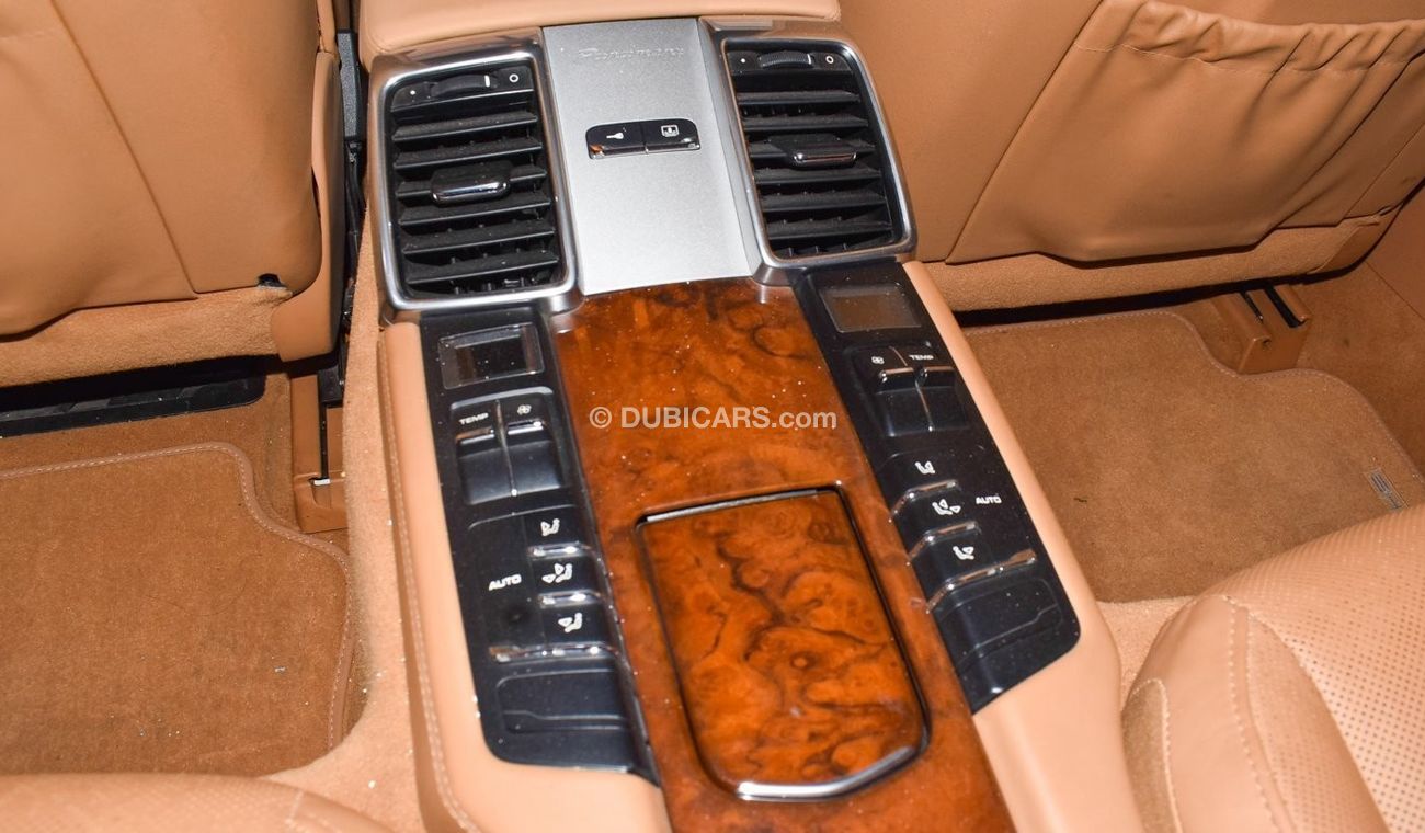 Porsche Panamera 4.8 V8