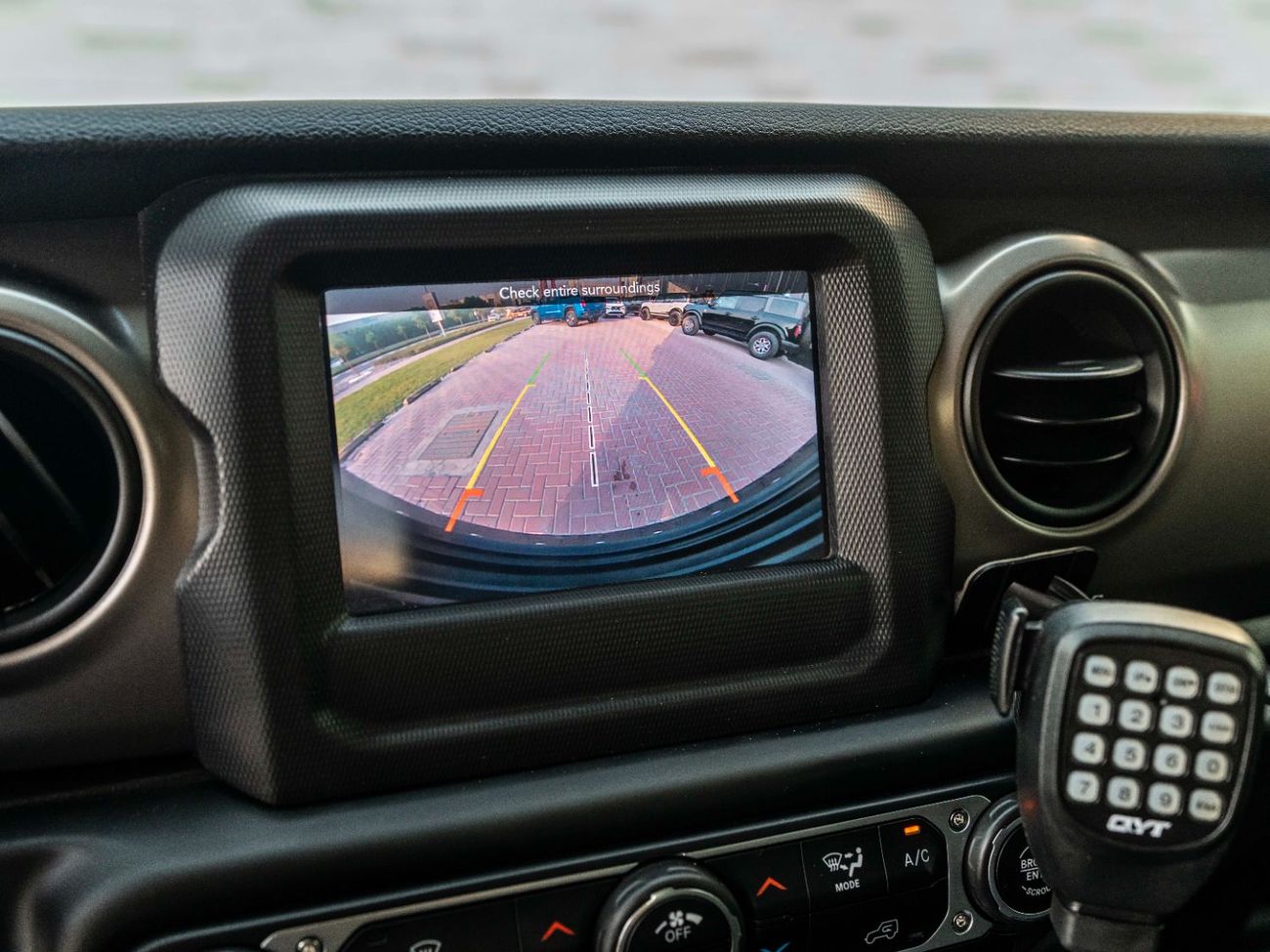 Jeep Wrangler Unlimited Sport 3.6L A/T