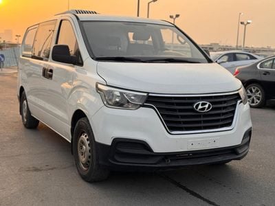 هيونداي H-1 T Q MT 6P  2.4L VAN RWD