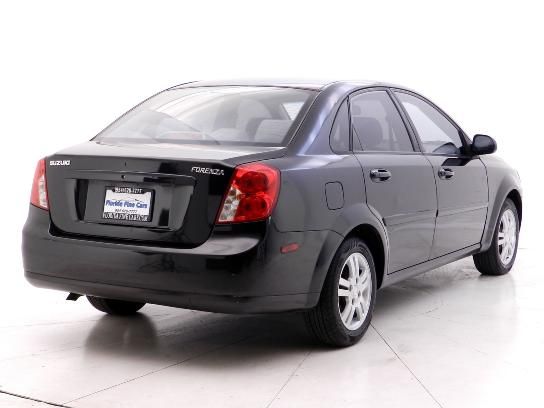 Suzuki Forenza exterior - Rear Left Angled