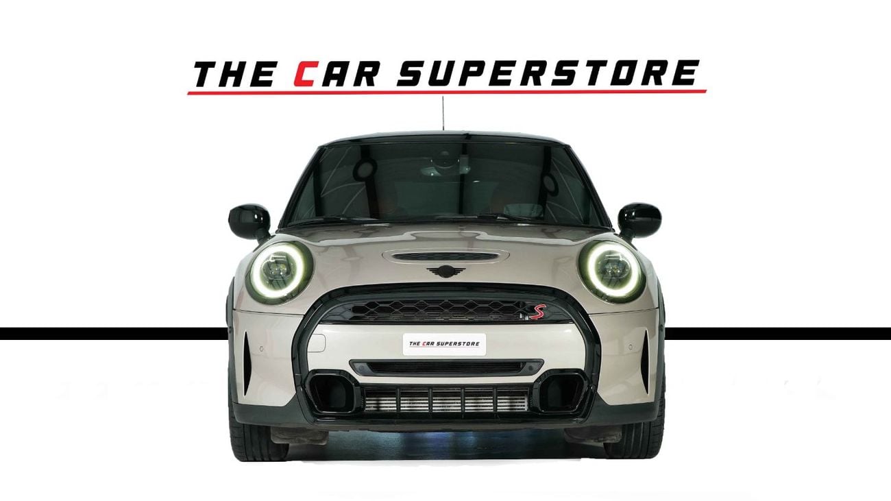Mini Cooper S STD GCC-Silver Champagne-Sport body-full service history Available-Well maintained