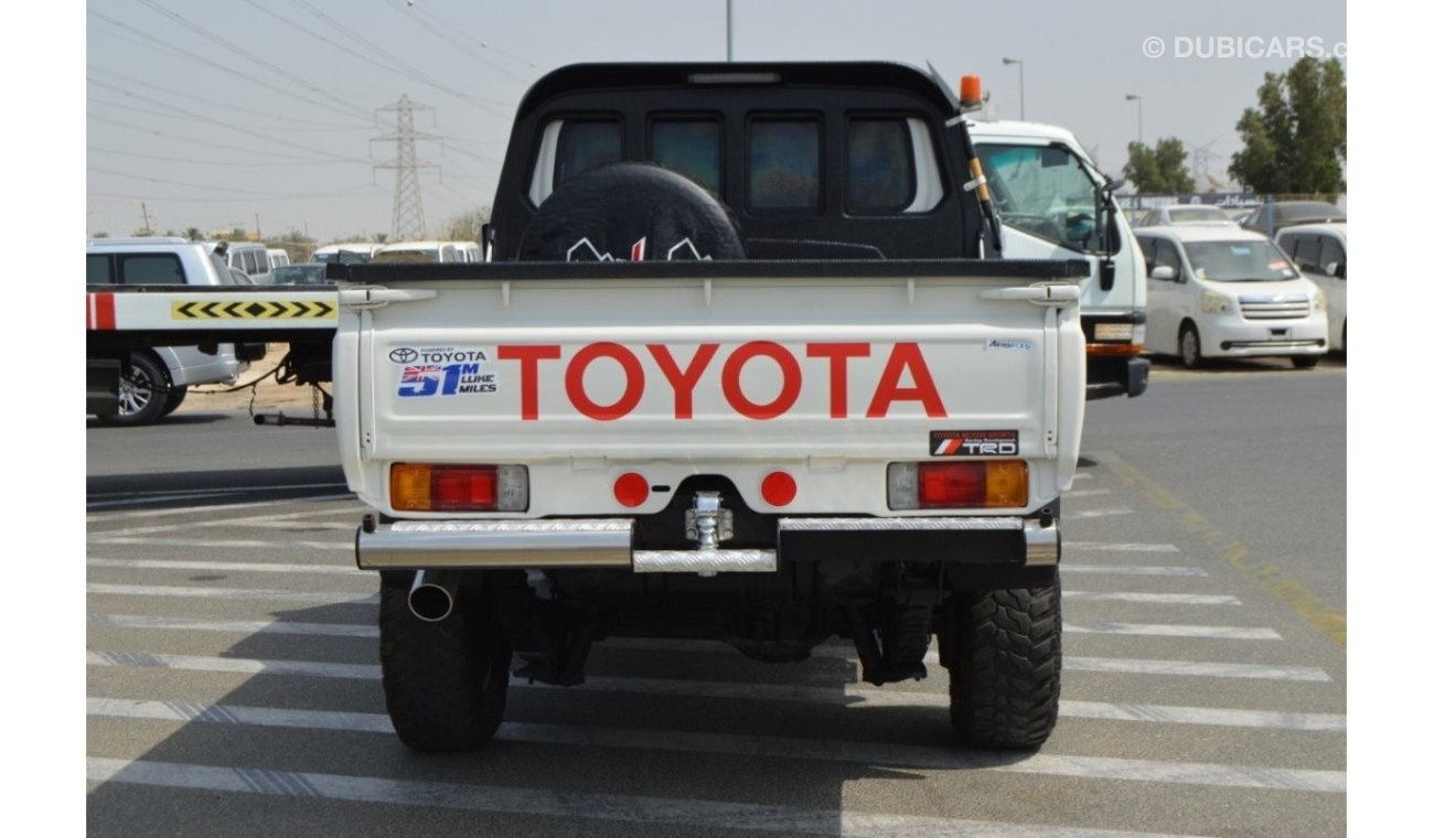 Toyota Land Cruiser Pick Up