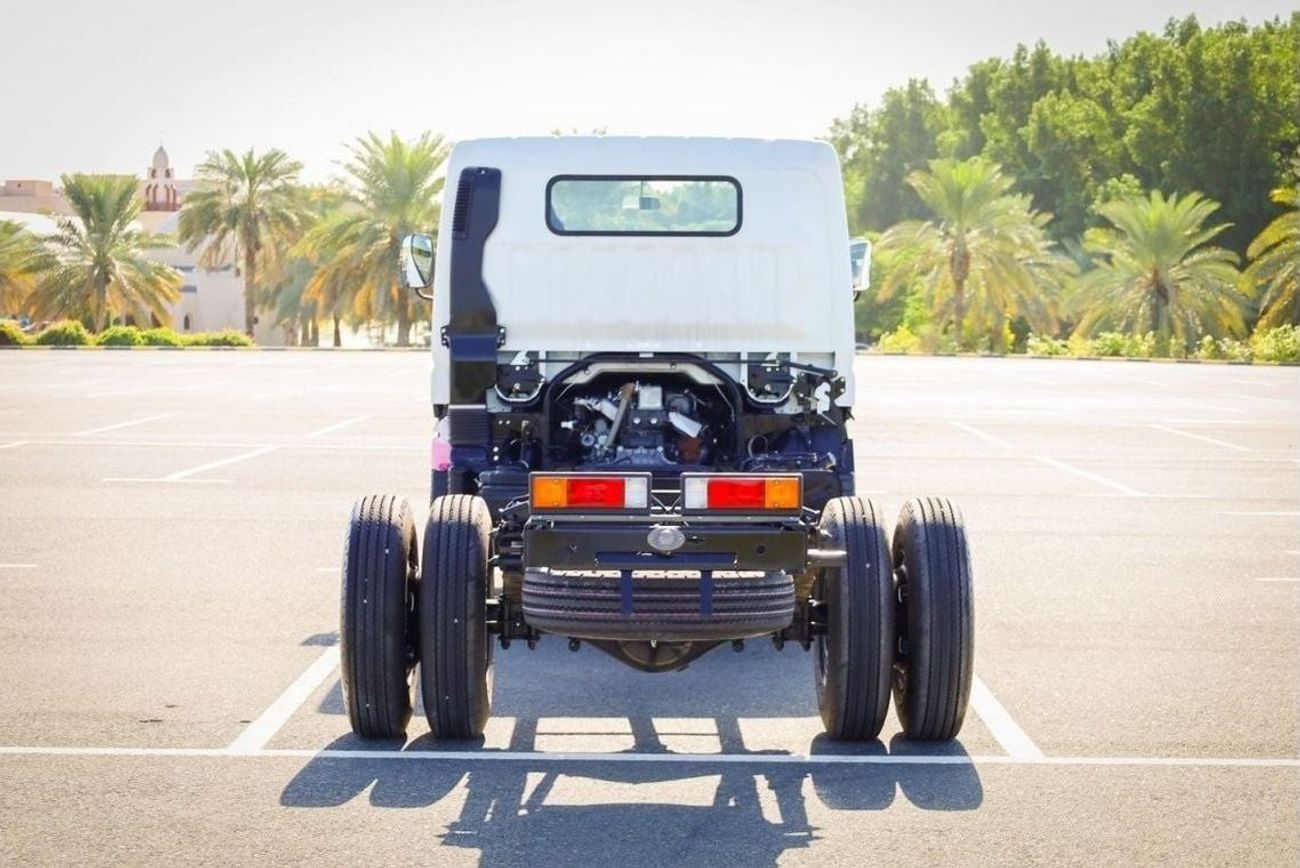 ميتسوبيشي فوسو كانتير Fuso Wide Cab Chassis Truck Diesel 5 Speed M/T - Power Steering - Book Now