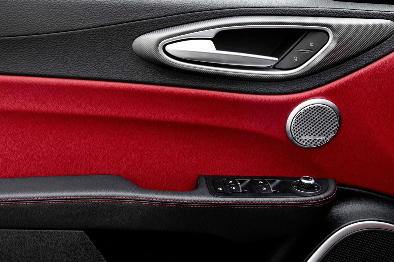 Alfa Romeo Giulia Alfa Romeo Giulia Velove