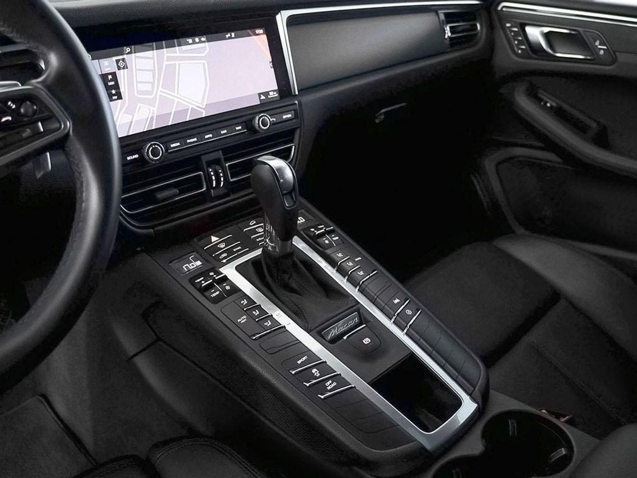 Porsche Macan Std 2.0L (260 HP) Std 2.0L (261 HP)