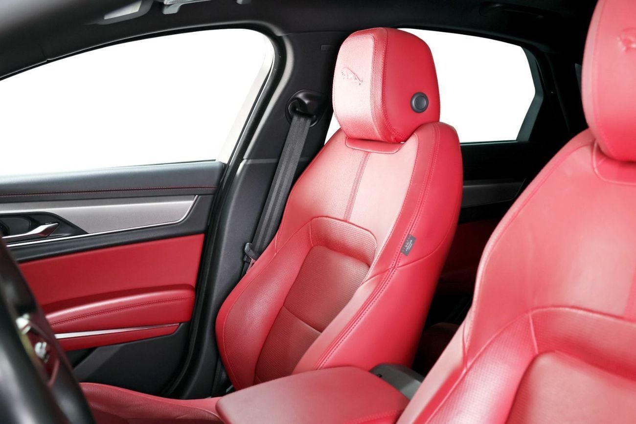 Jaguar XF HSE P300 3.0L Jaguar Full Service History-Red/Black Full Leather Interior-Premium Sound System