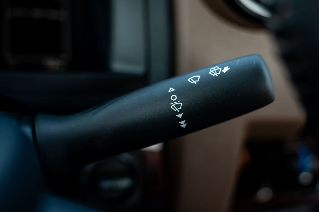 تويوتا لاند كروزر Toyota Land Cruiser Pickup LC79  S-C (4.0L  P A-T M-2025