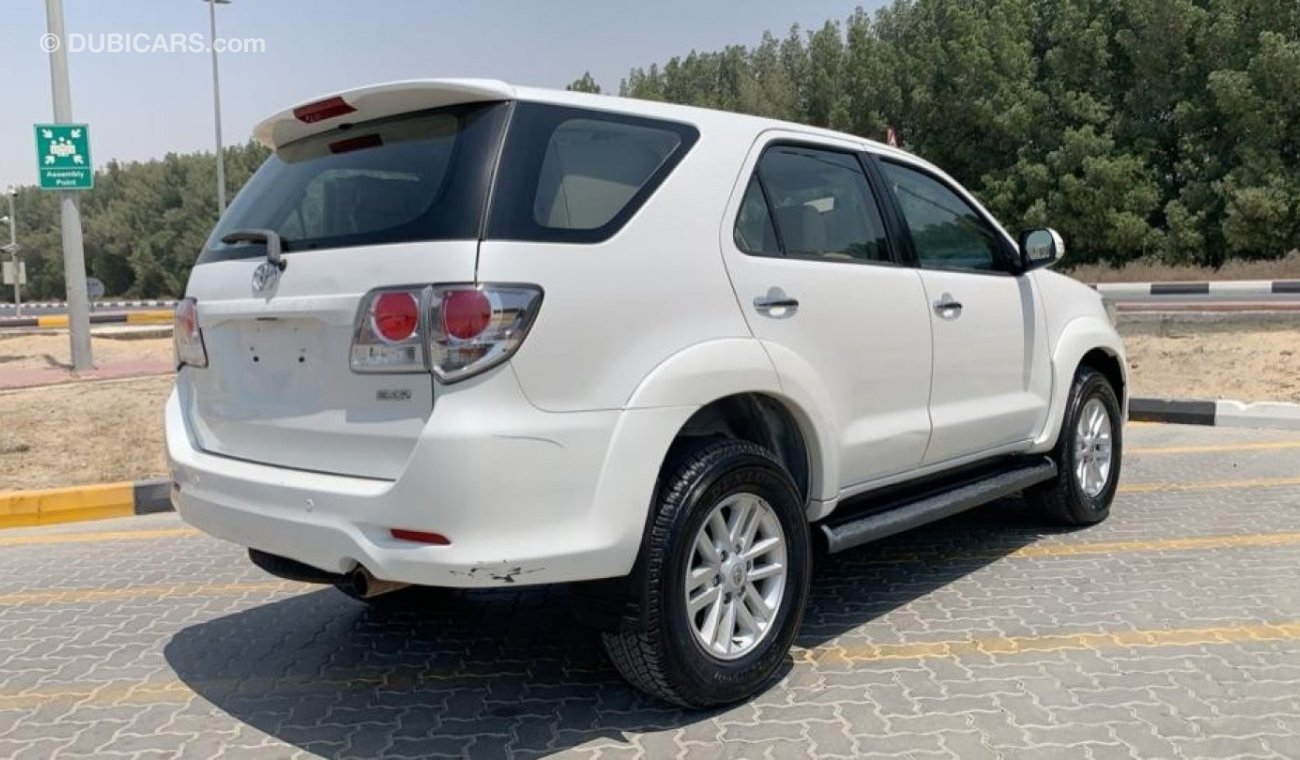 Toyota Fortuner 2014 V4 4x4 Ref#237