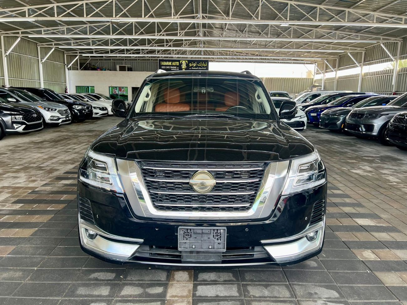 Nissan Armada Armada Le big engine 4+4