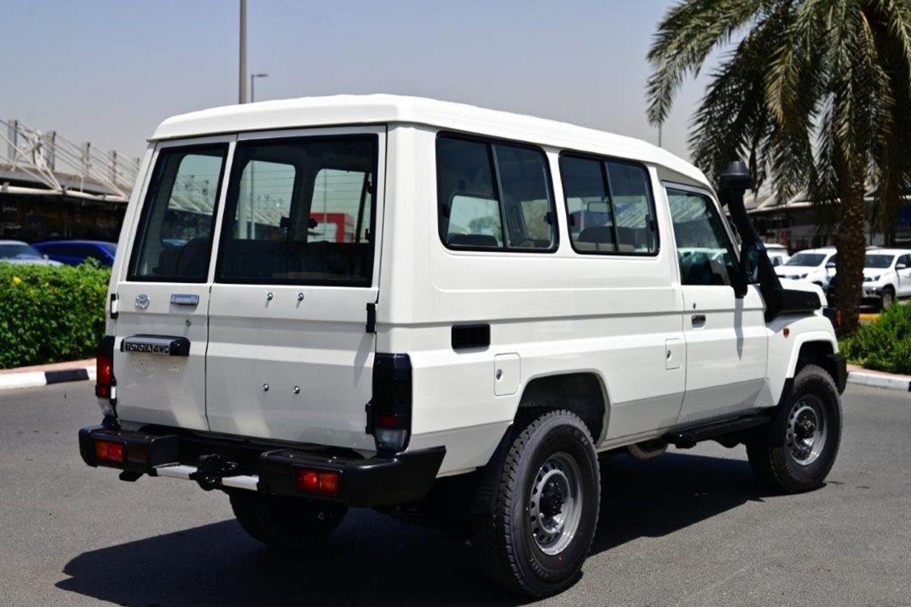 Toyota Land Cruiser 70 2025 TOYOTA LAND CRUISER 78 HARDTOP LWB 2.8LDIESEL 9-SEATER 4WD   MANUAL TRANSMISSION– EURO4