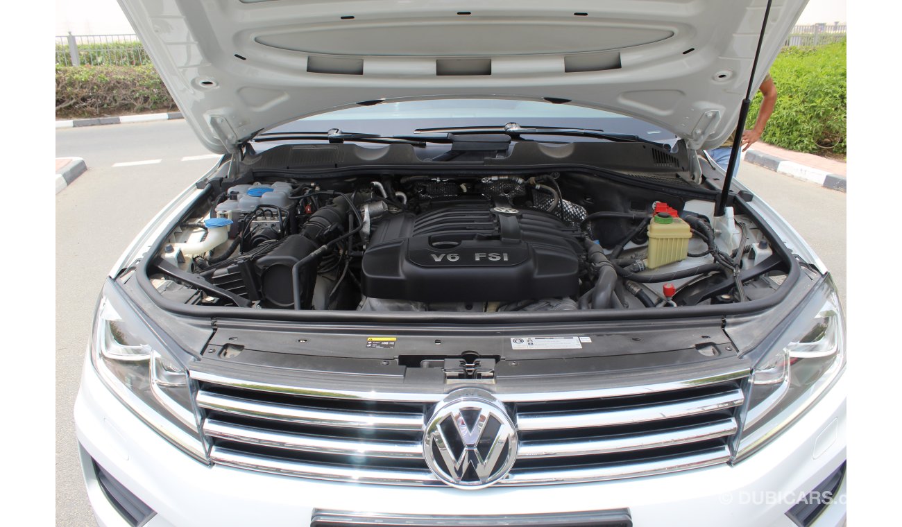 Volkswagen Touareg GCC SPECS DEALERSHIP WARRANTY