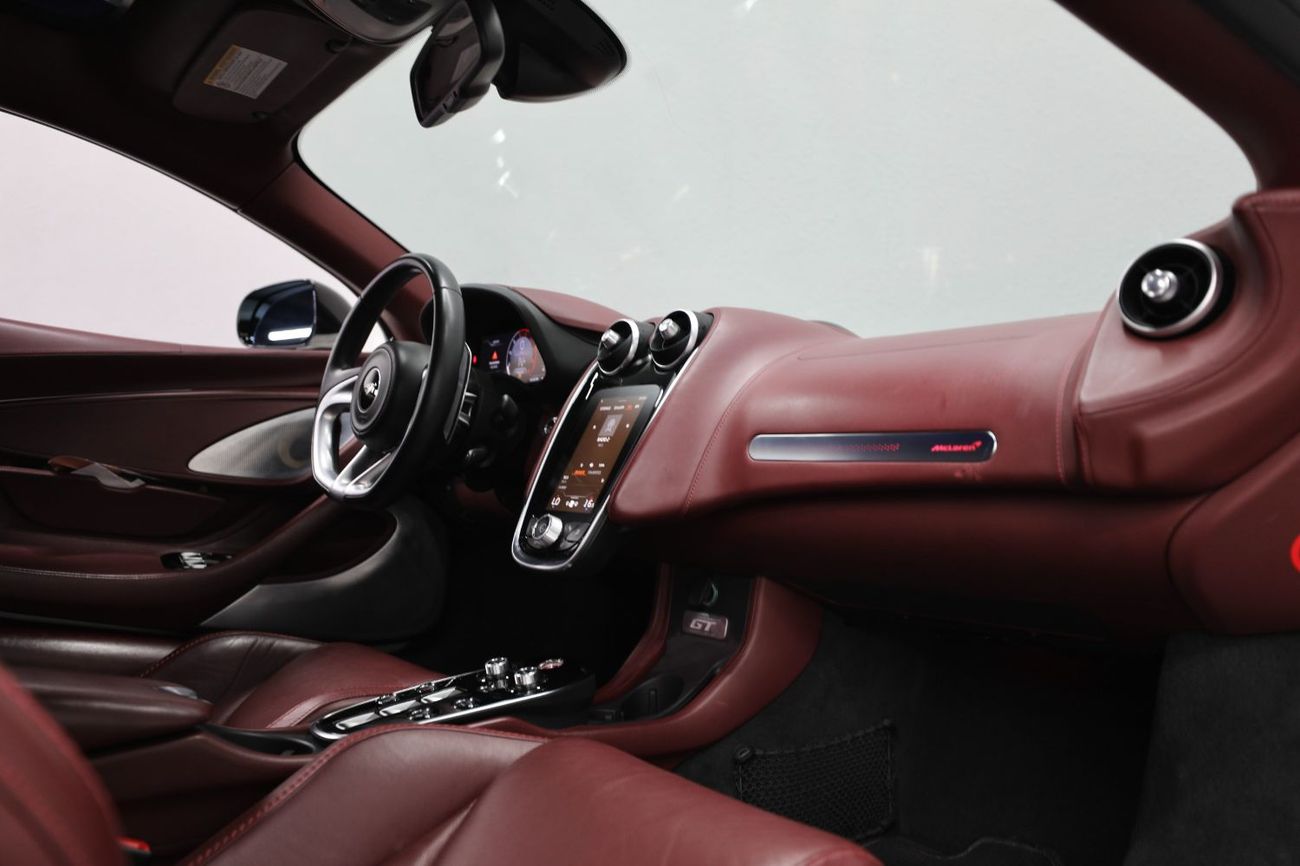 McLaren GT McLaren GT | Perfect condition | 612 Hp | 4.0L twin-turbocharged | Low Kms | 2 Years Warranty | Ref#