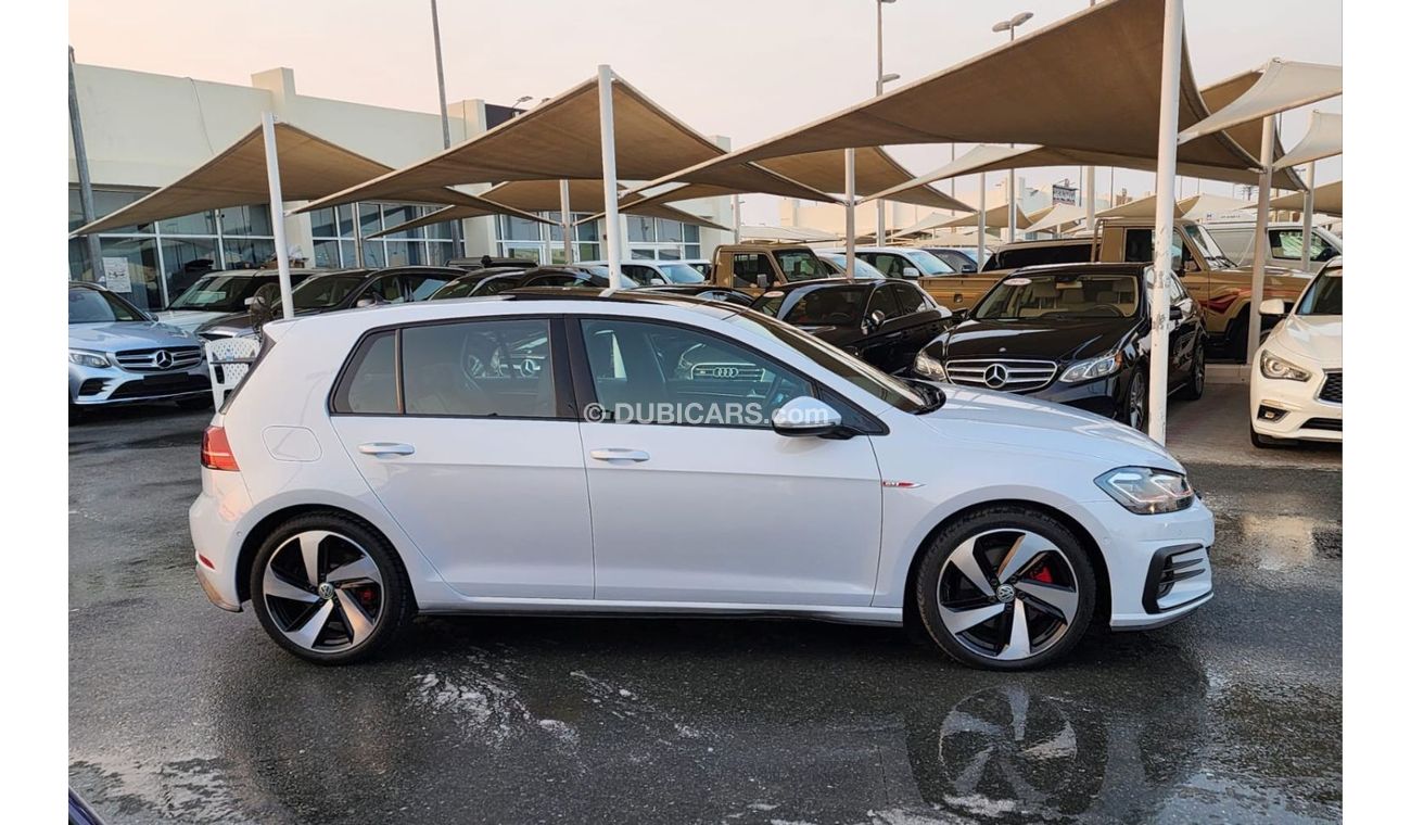 فولكس واجن جولف GTI P2
